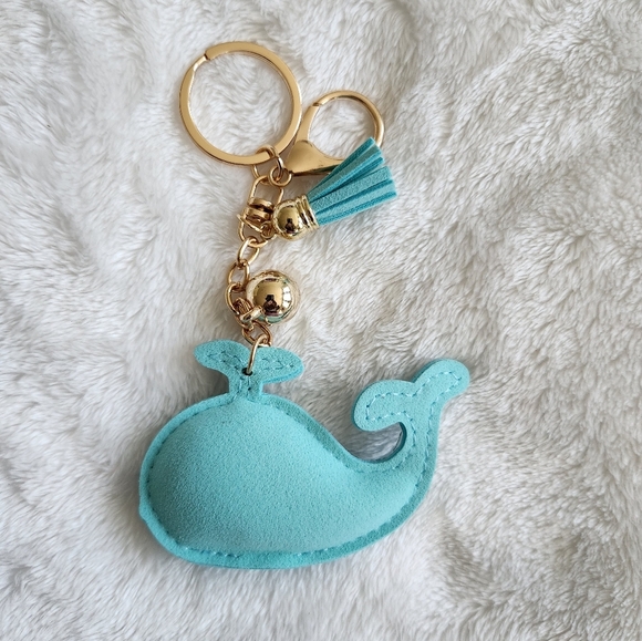 Sparkling Blue Whale Keychain Bag Charm - Picture 2 of 2